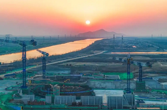 全球首個(gè)雙堆耦合核能綜合利用項(xiàng)目開工！為何將三代與四代核電技術(shù)相結(jié)合？